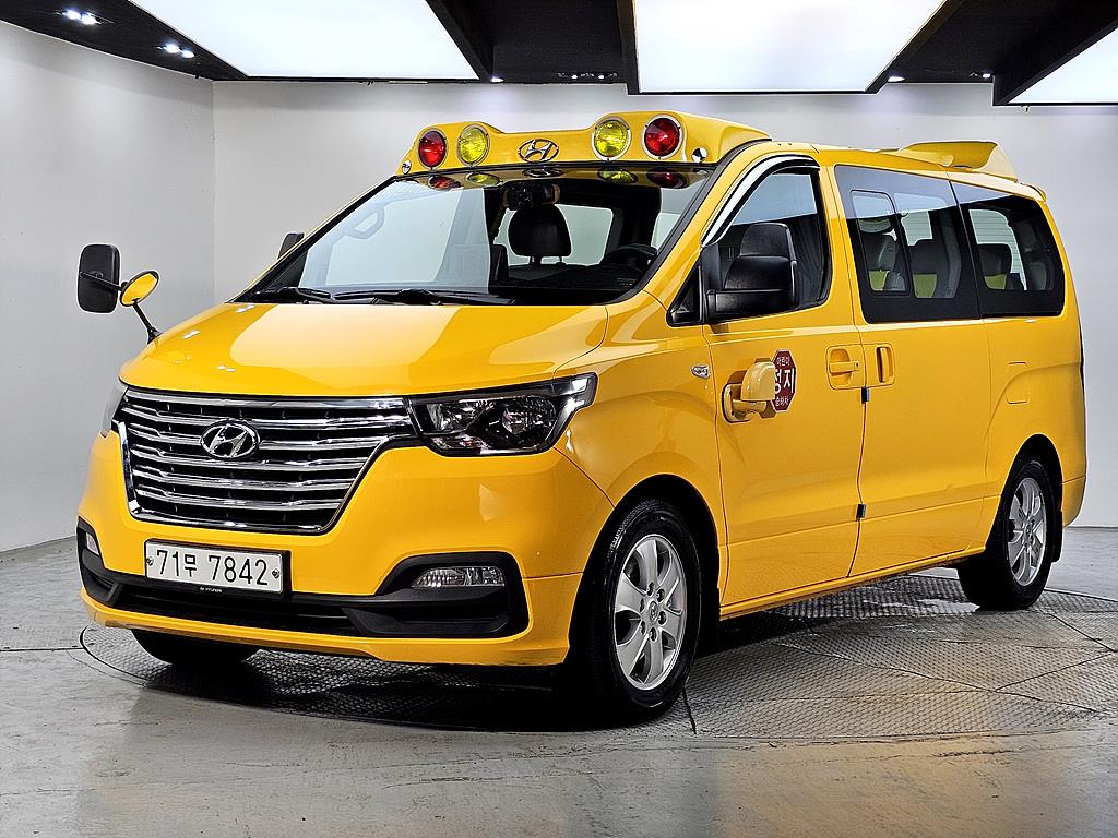 HYUNDAI Starex 2019 Amarillo - Importación desde Corea - HF Imports Iquique - Foto 1
