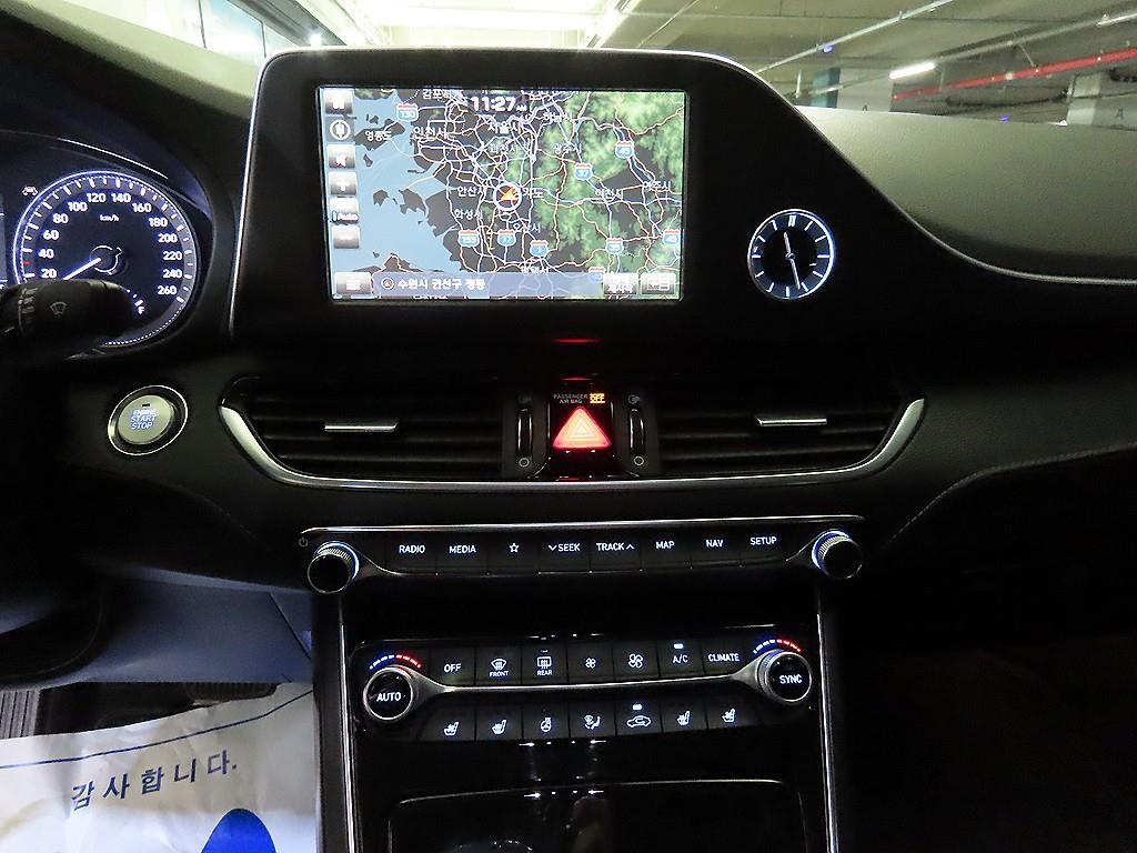 HYUNDAI Grandeur - Vista 11