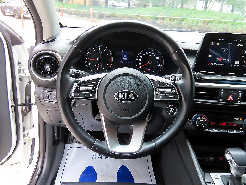 KIA K3 - Vista 8