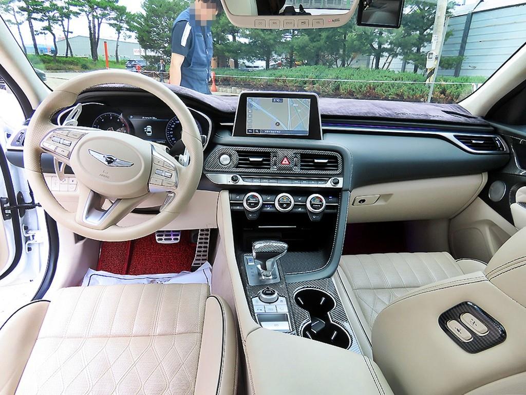 Genesis G70 - Vista 7