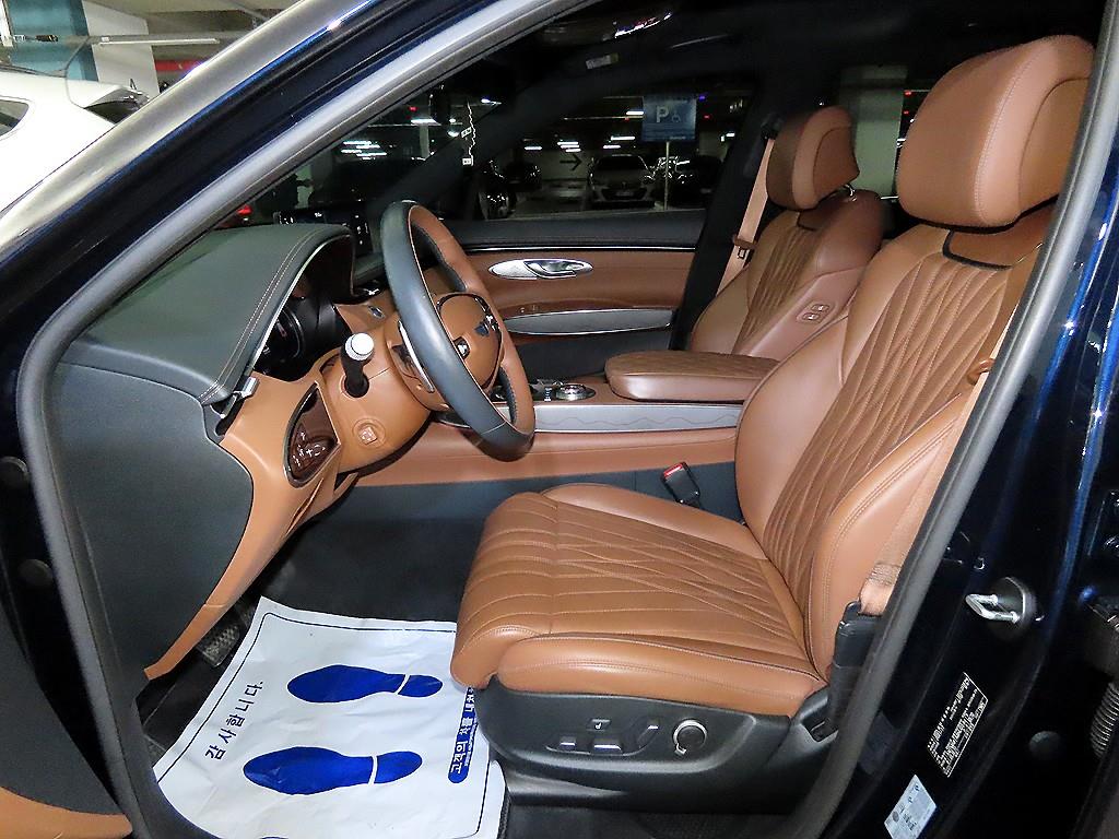 Genesis GV70 - Vista 6