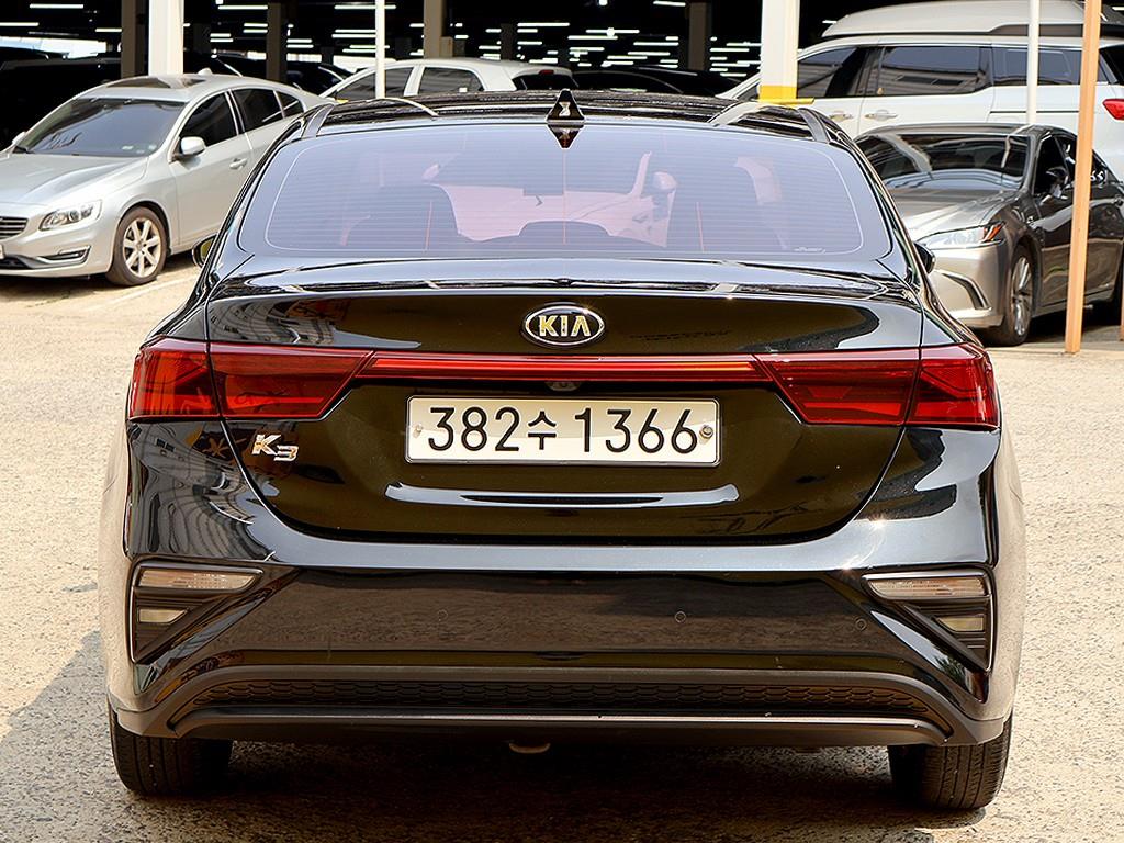 KIA K3 - Vista 5