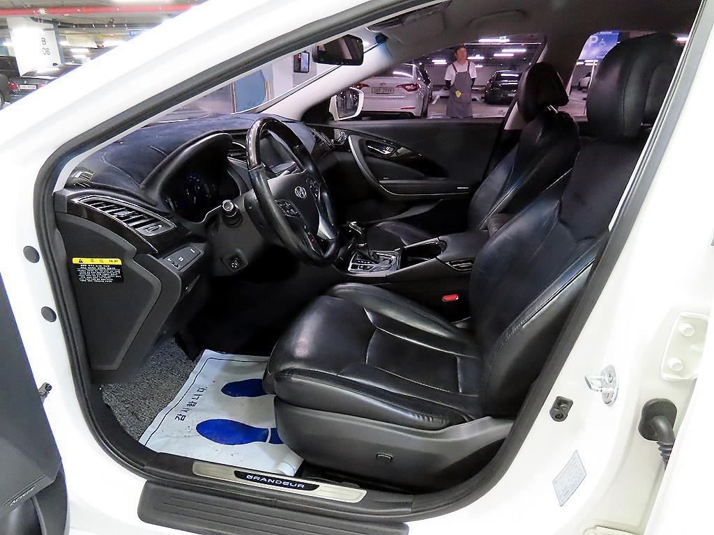HYUNDAI Grandeur - Vista 6
