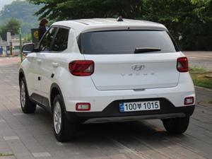 HYUNDAI Venue - Vista 8
