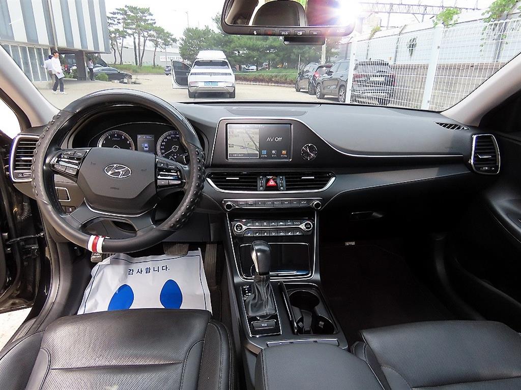 HYUNDAI Grandeur - Vista 7