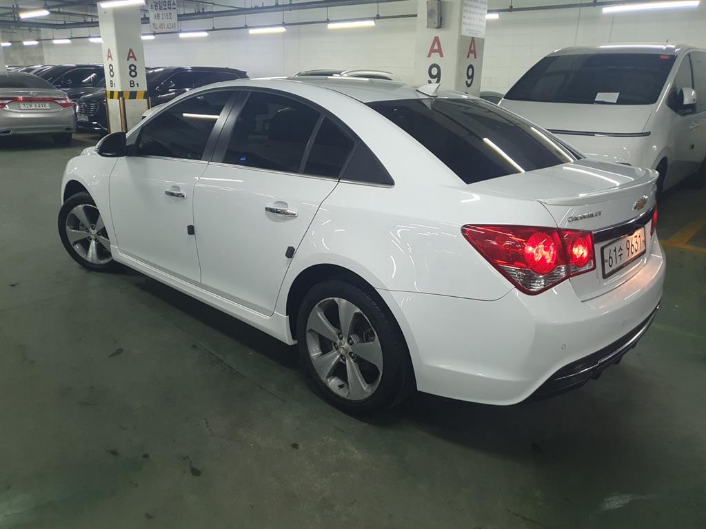 Chevrolet Cruise - Vista 8