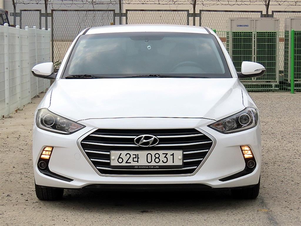 HYUNDAI Avante 2016 Blanco - Importación desde Corea - HF Imports Iquique - Foto 1