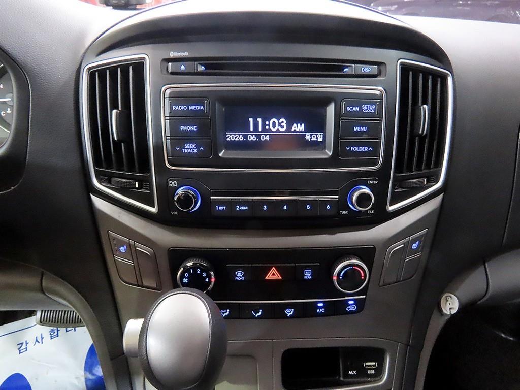 HYUNDAI Starex - Vista 11