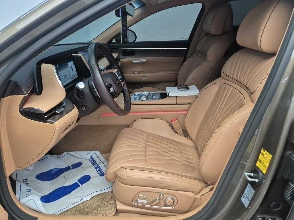 Genesis G90 - Vista 11