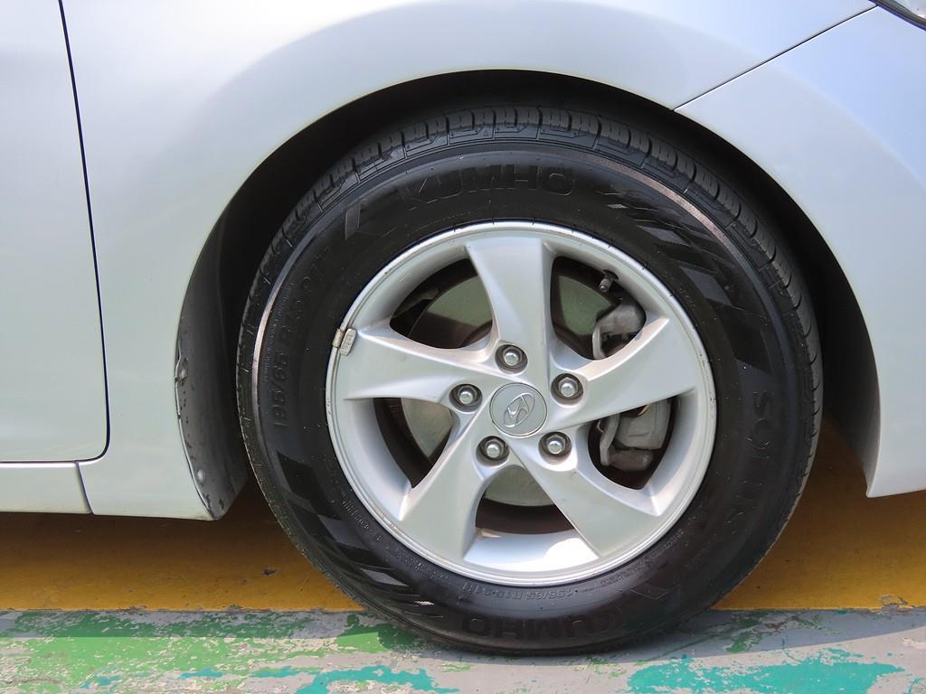 HYUNDAI Avante 2015 Plateado - Importación desde Corea - HF Imports Iquique - Foto 19