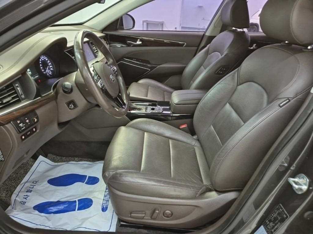 KIA K7 - Vista 11