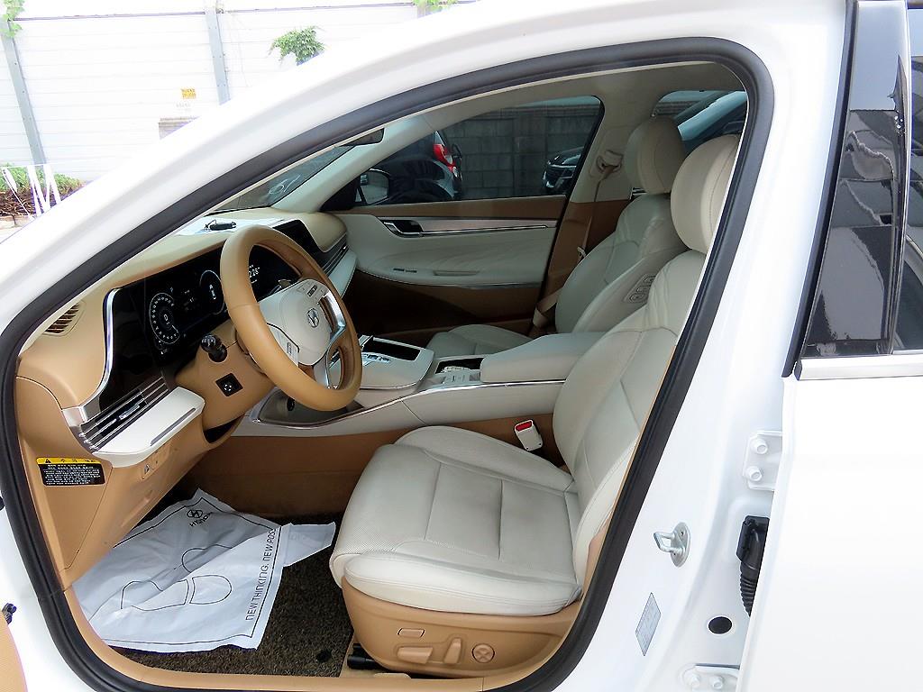 HYUNDAI Grandeur - Vista 5