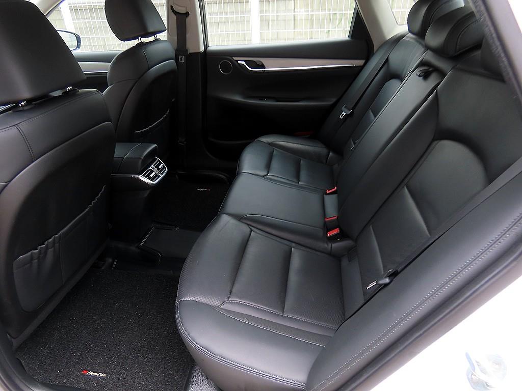 HYUNDAI Grandeur - Vista 6
