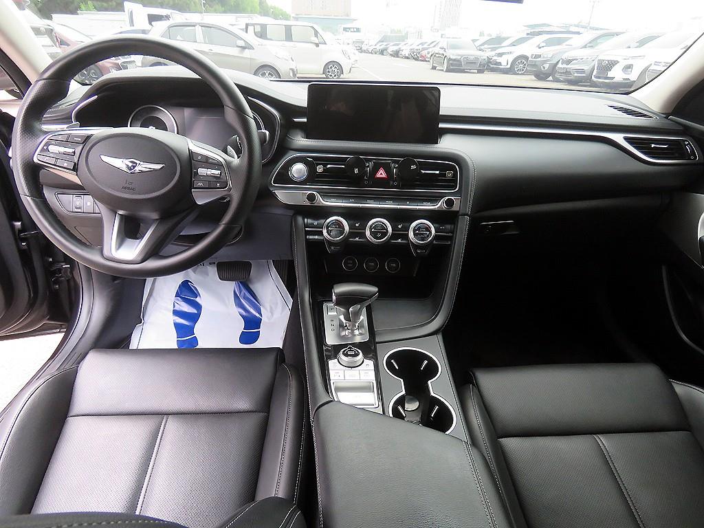 Genesis G70 - Vista 7