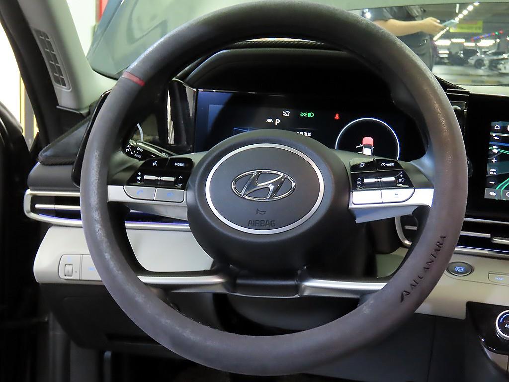 HYUNDAI Avante - Vista 8