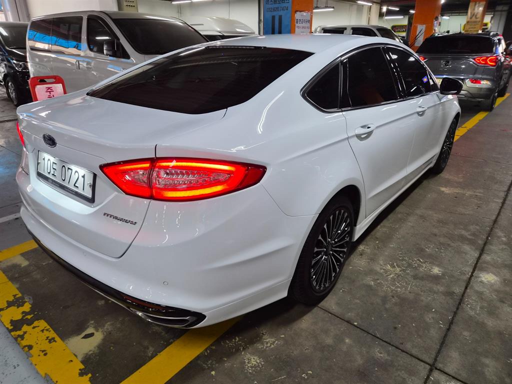 Ford Mondeo - Vista 4