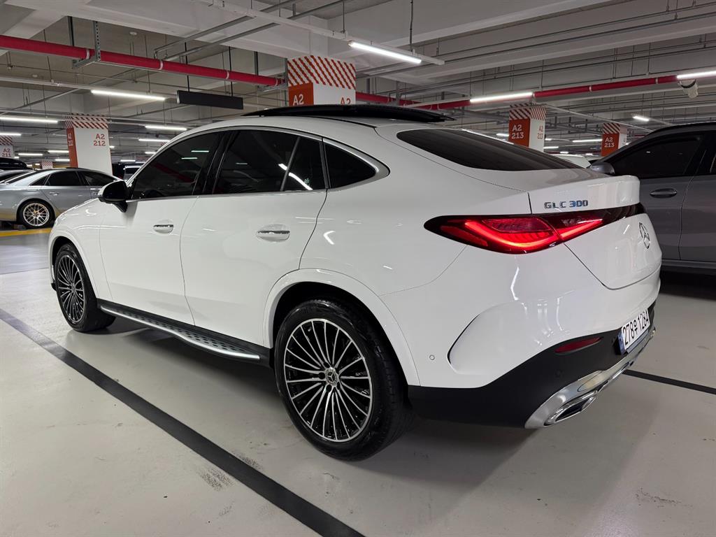 Mercedes Benz GLC Class - Vista 4