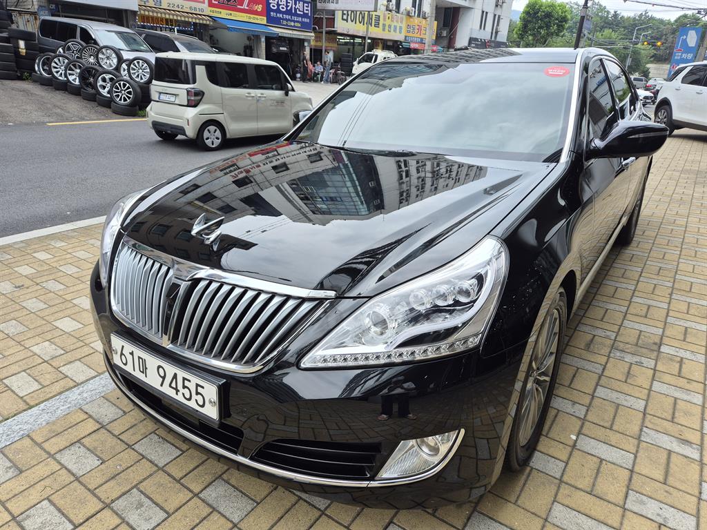 HYUNDAI Equus - Vista 2