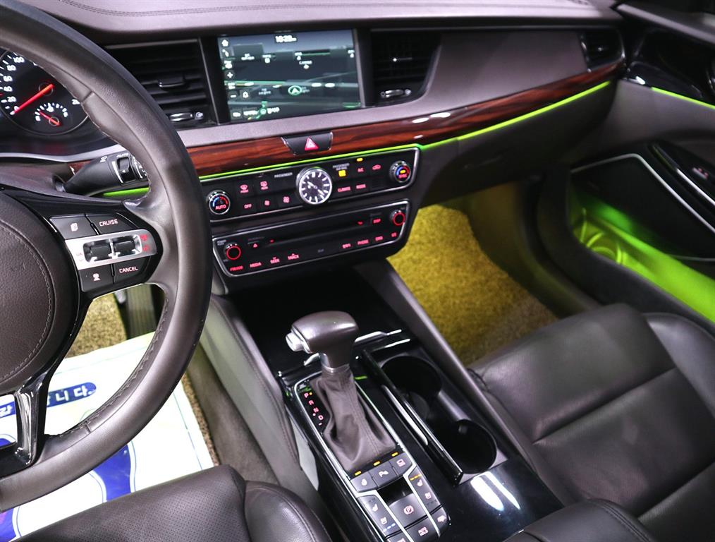 KIA K7 - Vista 11