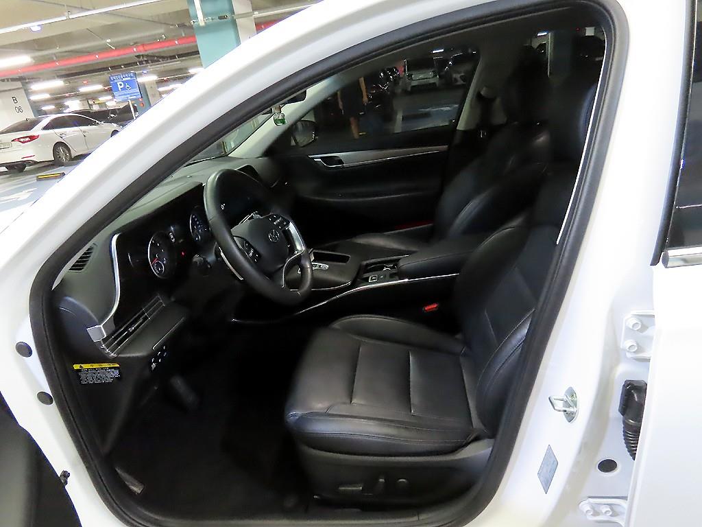 HYUNDAI Grandeur - Vista 6
