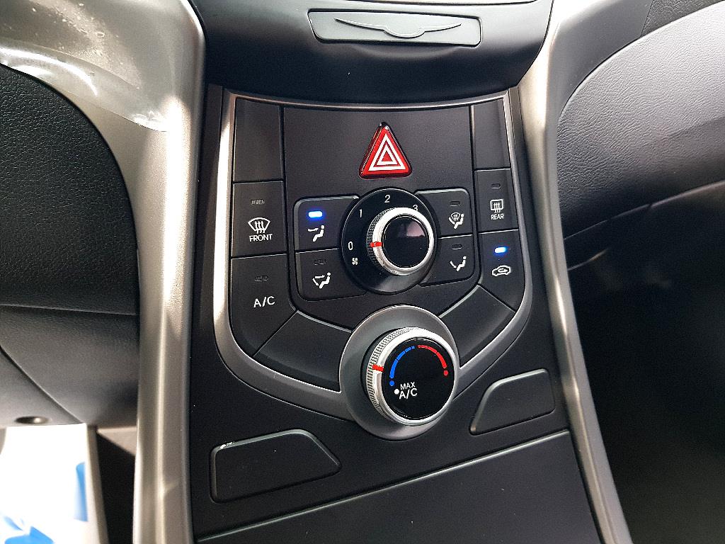 HYUNDAI Avante 2014 Gris - Importación desde Corea - HF Imports Iquique - Foto 14