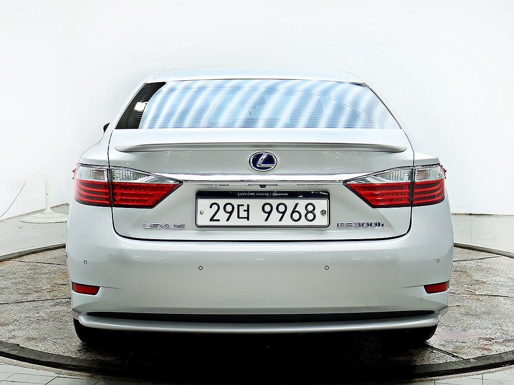 Lexus ES - Vista 5