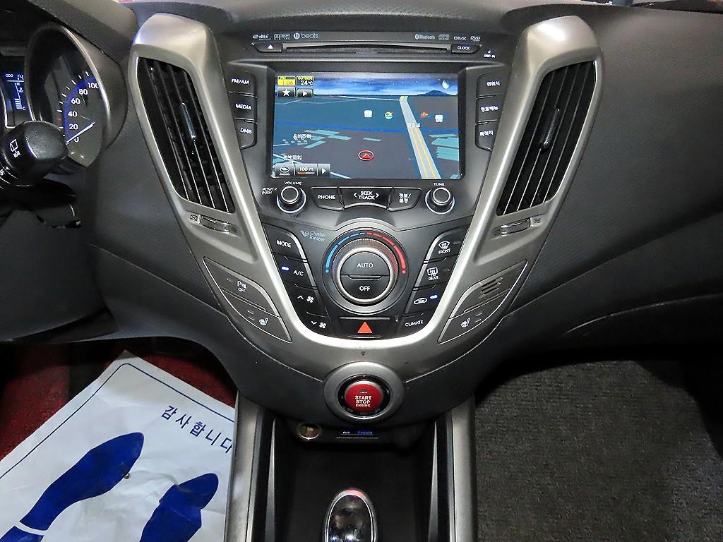 HYUNDAI Veloster - Vista 11