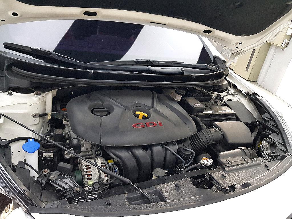 HYUNDAI i30 - Vista 6