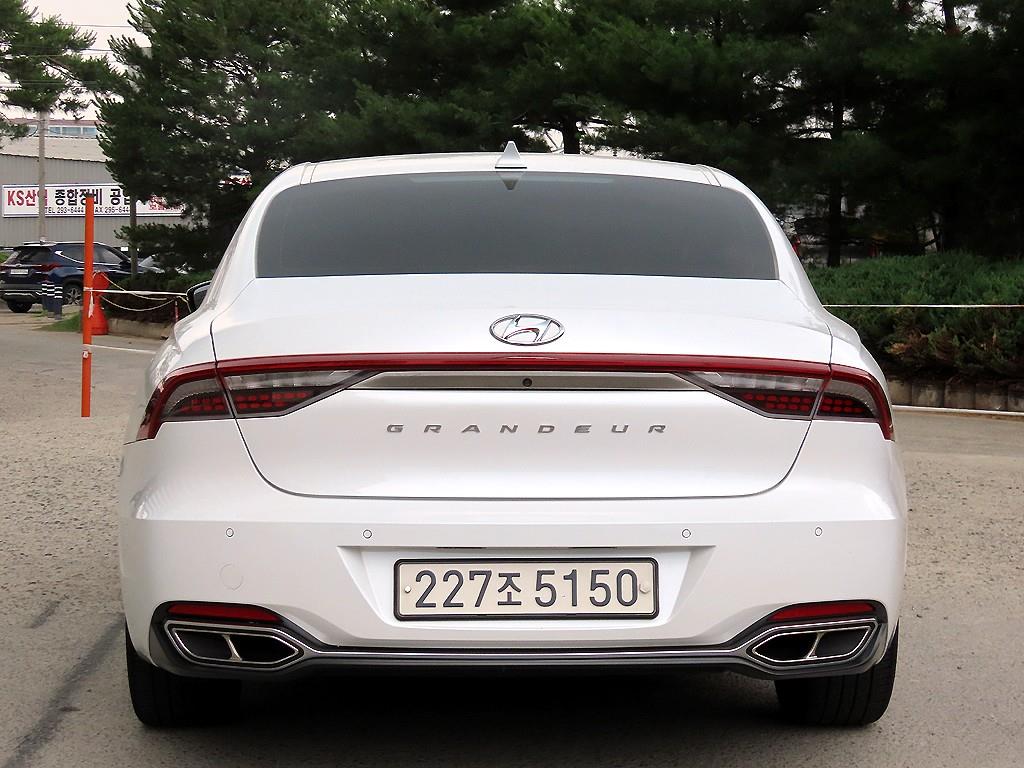 HYUNDAI Grandeur - Vista 4