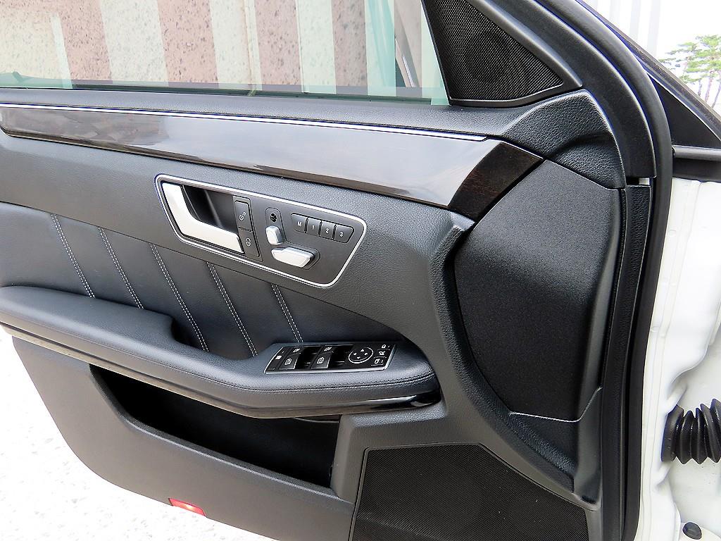 Mercedes Benz E class - Vista 11