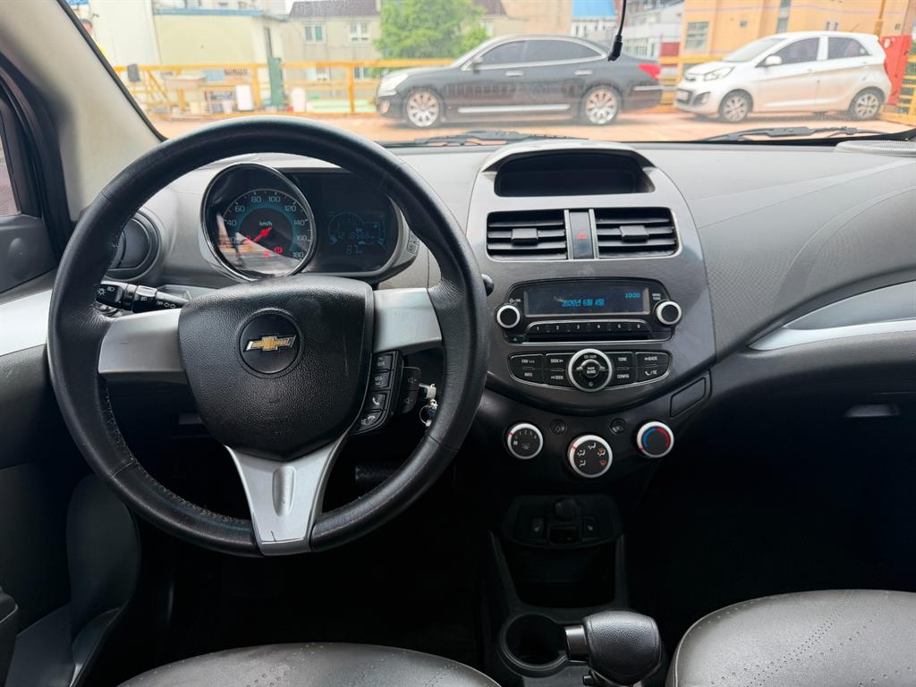 Chevrolet Spark - Vista 5
