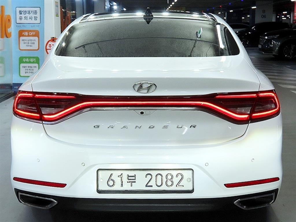 HYUNDAI Grandeur - Vista 5