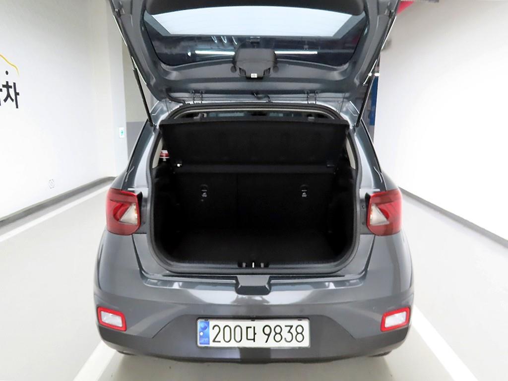 HYUNDAI Venue - Vista 5