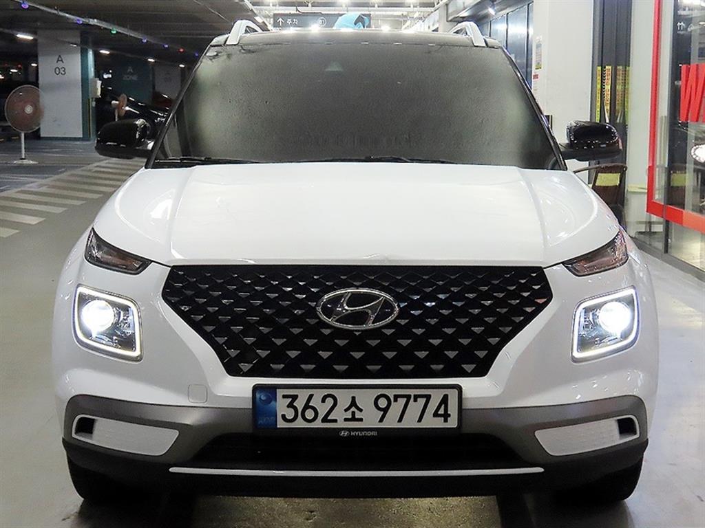 HYUNDAI Venue - Vista 2