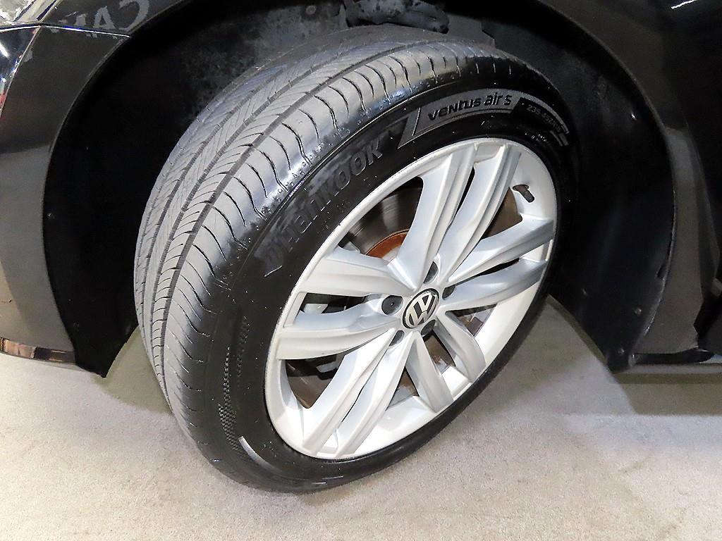 Volkswagen Passat 2018 Negro - Importación desde Corea - HF Imports Iquique - Foto 19