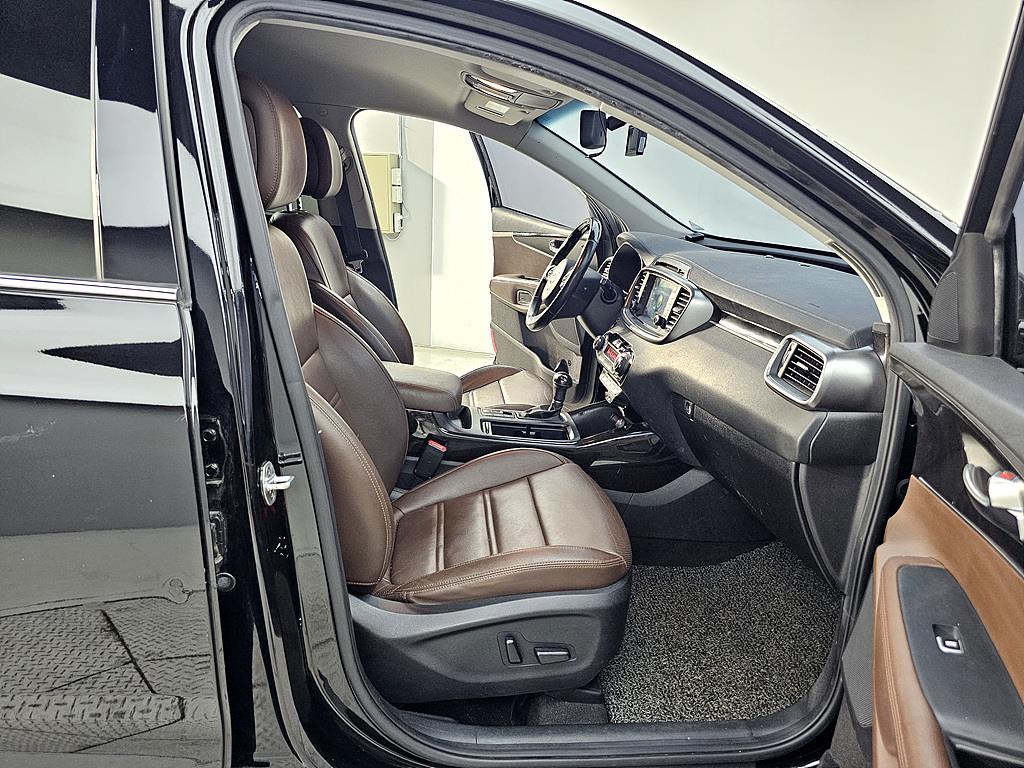 KIA Sorento - Vista 11