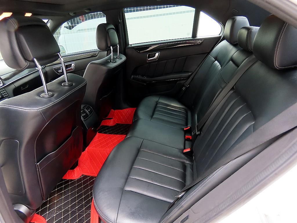Mercedes Benz E class - Vista 6