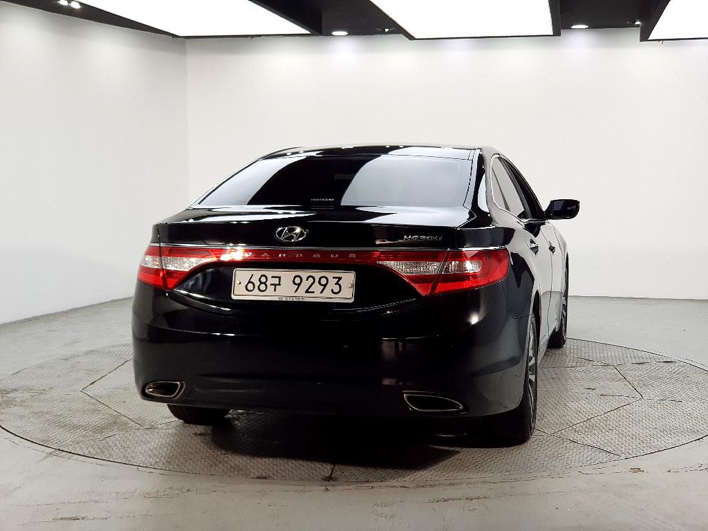HYUNDAI Grandeur - Vista 3