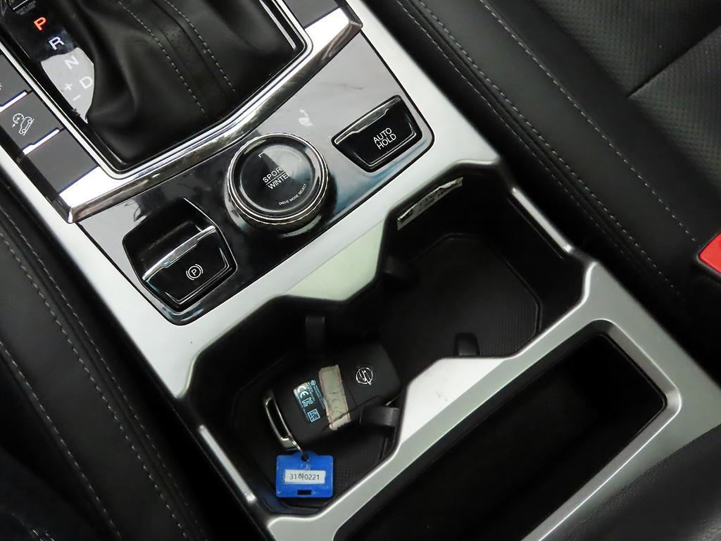 Ssangyong Korando - Vista 11