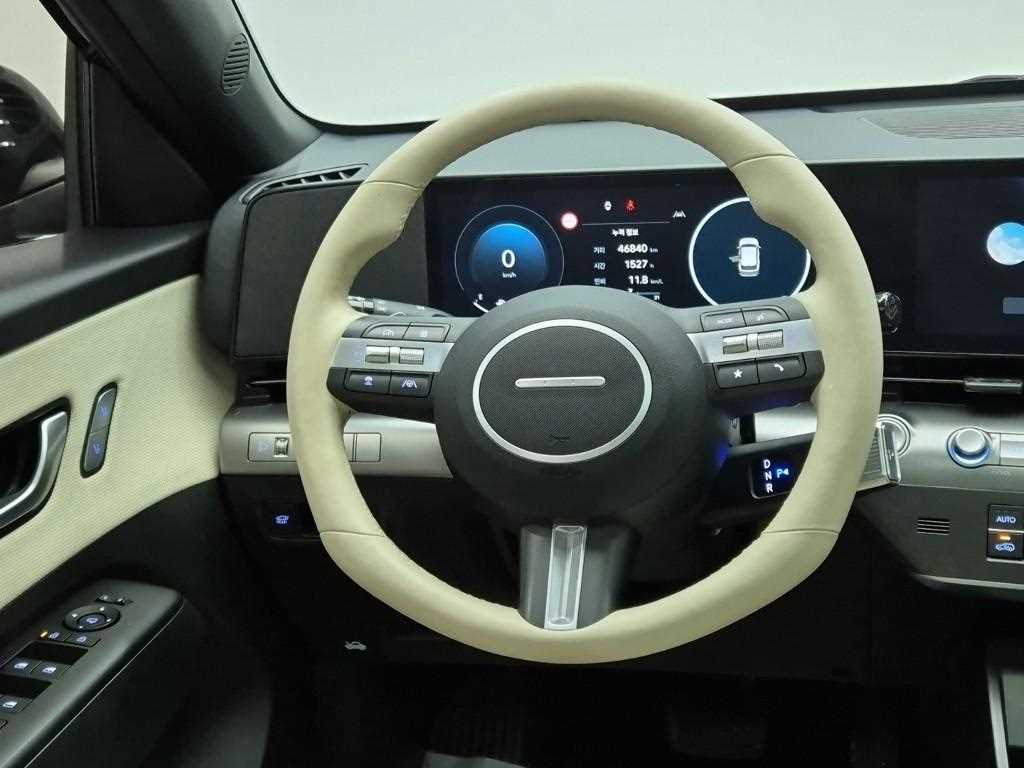 HYUNDAI Kona - Vista 9
