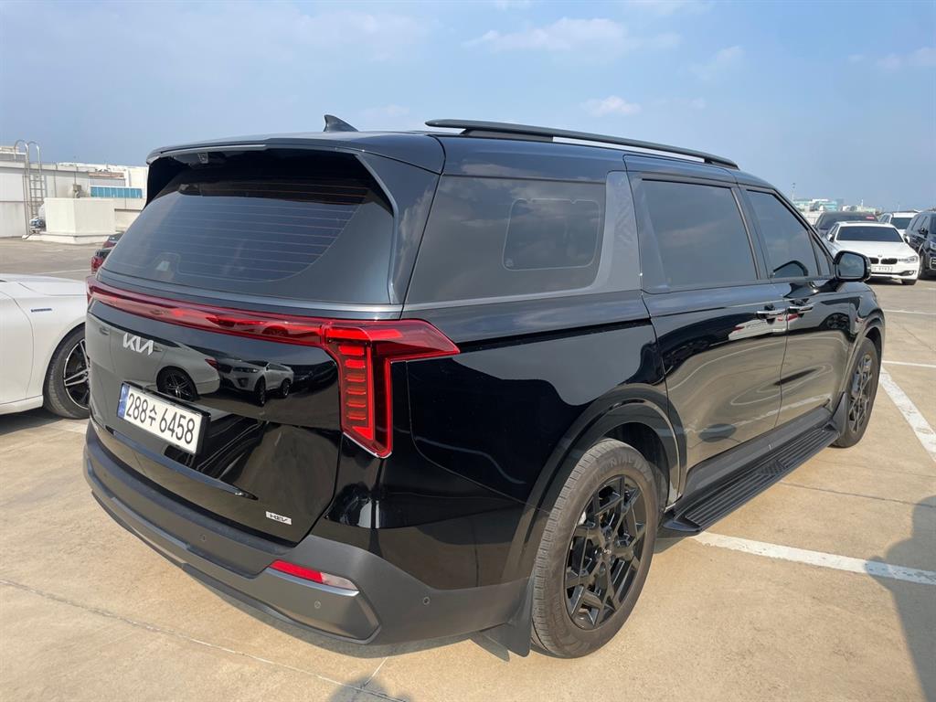 KIA Carnival - Vista 5