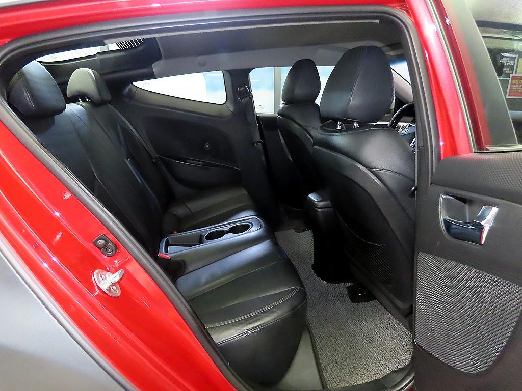HYUNDAI Veloster - Vista 7