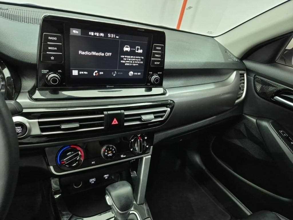 KIA Seltos - Vista 9