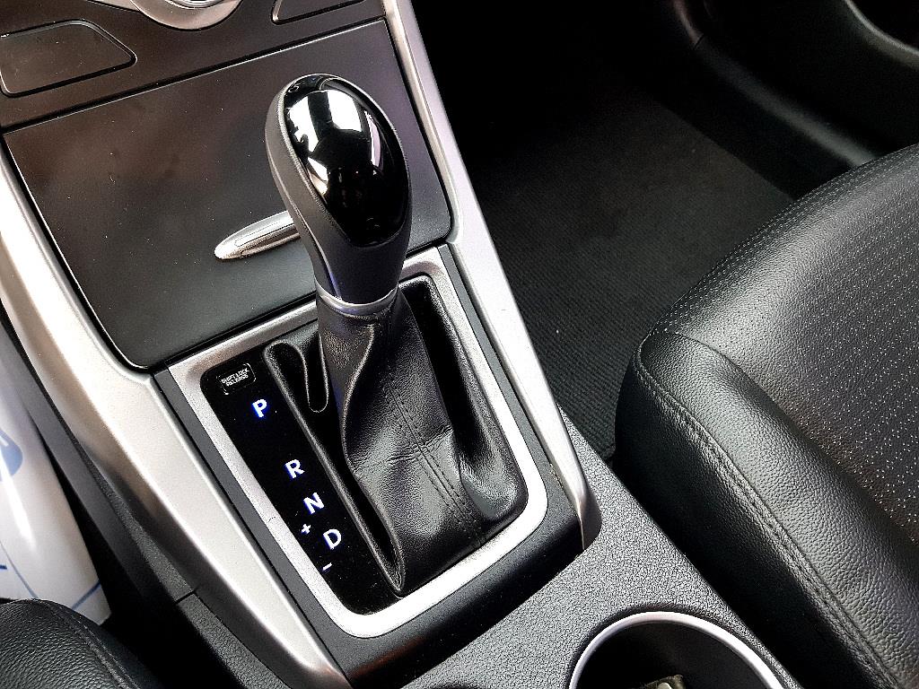 HYUNDAI Avante 2014 Gris - Importación desde Corea - HF Imports Iquique - Foto 15