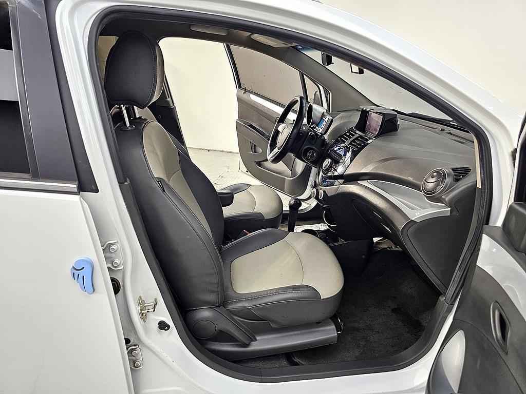Chevrolet Spark - Vista 11