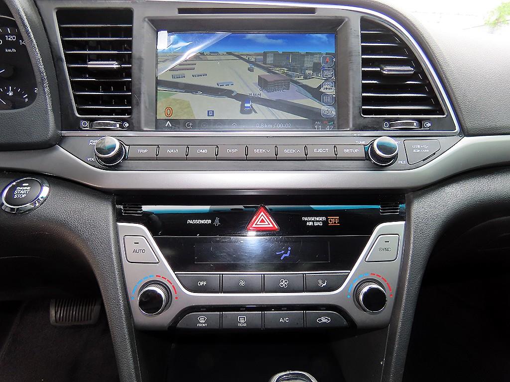 HYUNDAI Avante 2016 Blanco - Importación desde Corea - HF Imports Iquique - Foto 13