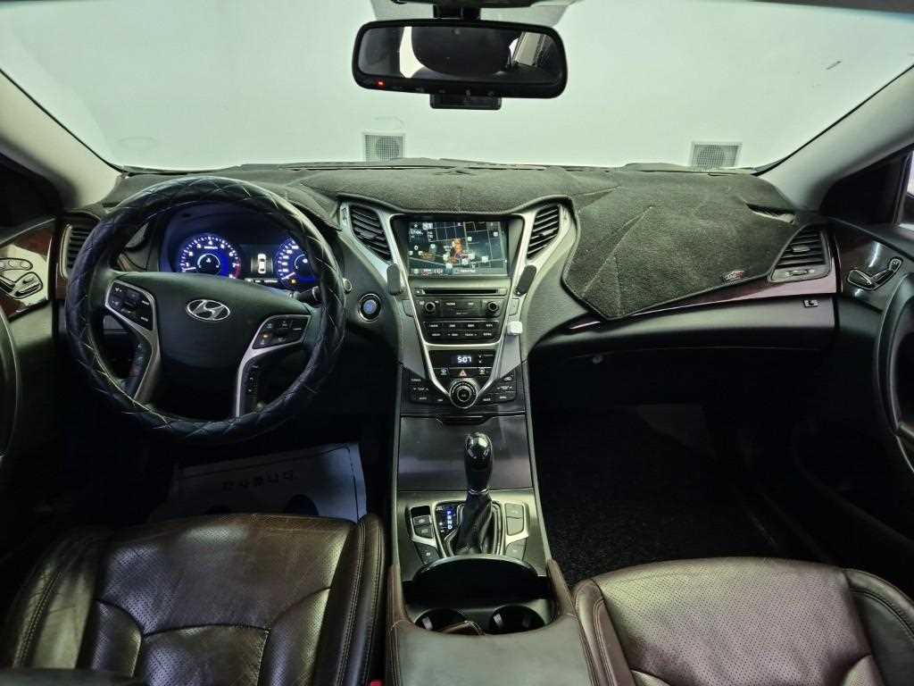 HYUNDAI Grandeur - Vista 7