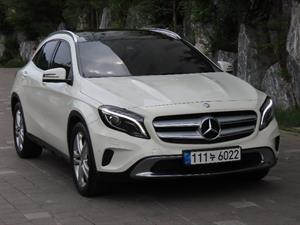 Mercedes Benz GLA Class - Vista 4
