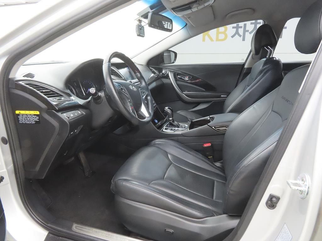 HYUNDAI Grandeur - Vista 5