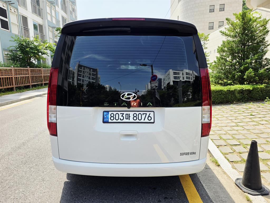 HYUNDAI Staria - Vista 2